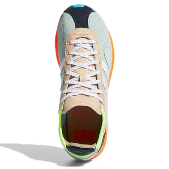 Adidas x Pharrell Tokio Solar Hu 'Friendship Pack - Picture 2 of 5